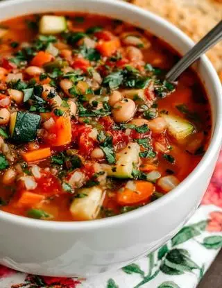 Ricetta Minestrone estivo di lacucinasecondolabiffi