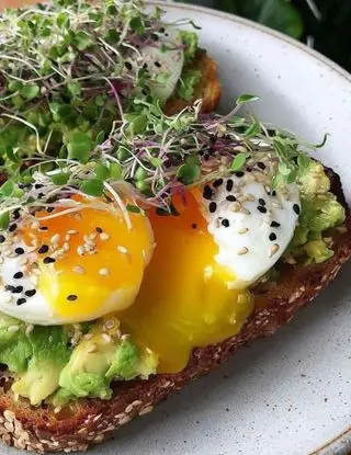 Ricetta Avocado Toast di lacucinasecondolabiffi