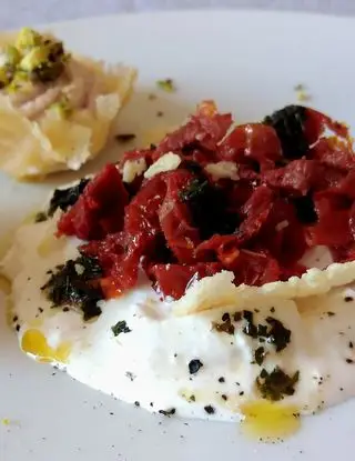 Ricetta Burratina con pomodorini secchi e olio al basilico di maryg.internicola