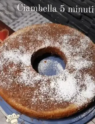 Ricetta Ciambella al cioccolato 5 minuti  di Ale.eru23