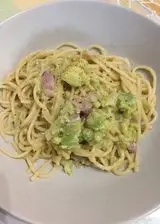 Ricetta Spaghetti cremosi con broccoli e pancetta