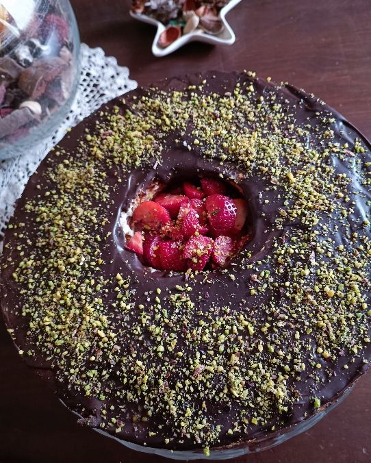 Ciambella ripiena alle fragole
