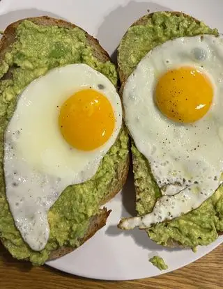 Ricetta Avocado toast felice 🥑 di matteodospina