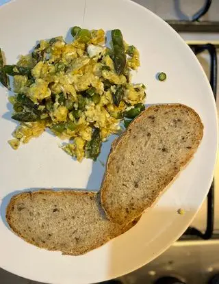 Ricetta Uova strapazzate con gli Asparagi di matteodospina