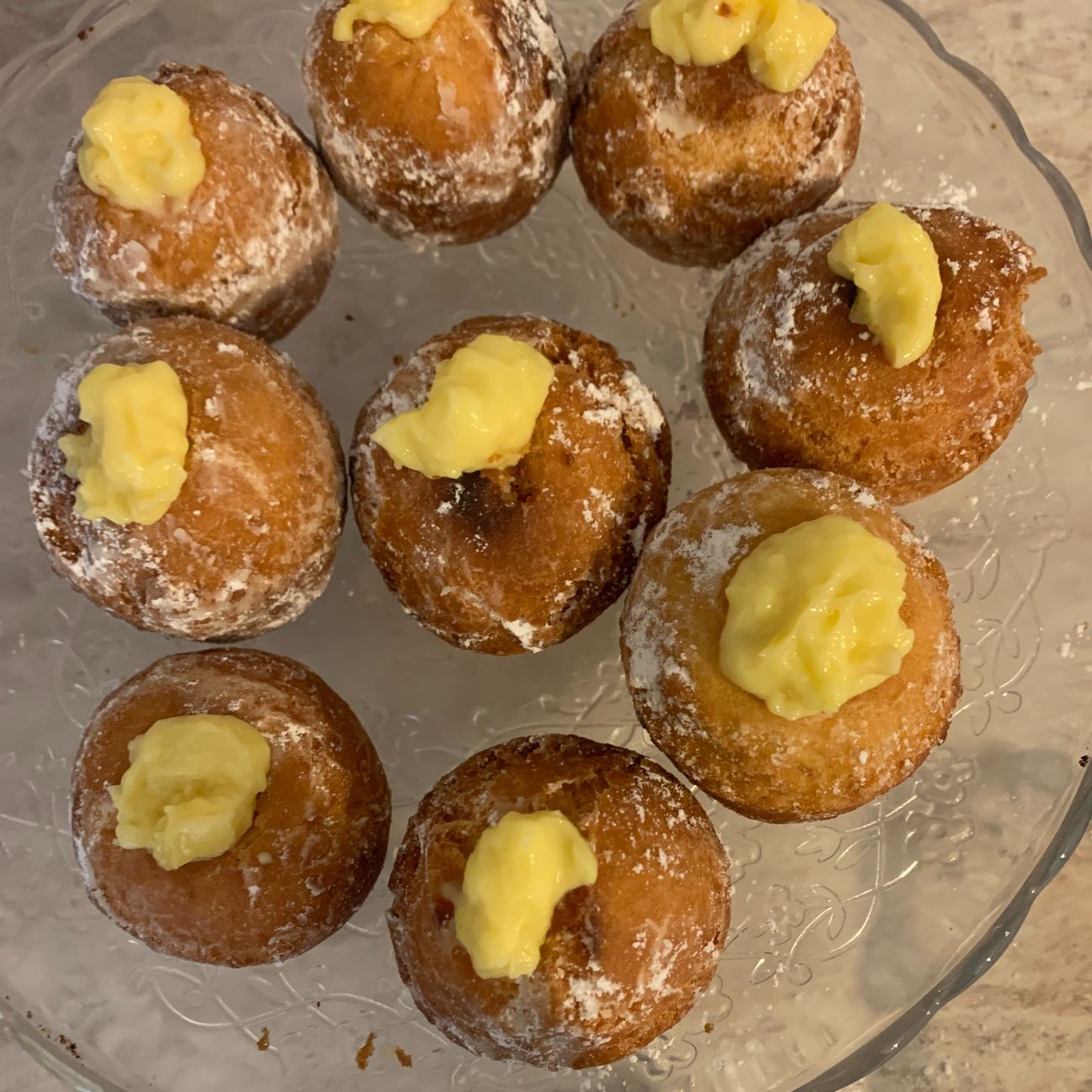 Castagnole ripiene di crema