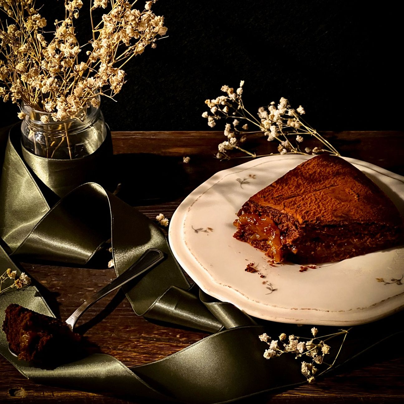 Torta al cioccolato con confettura d’albicocche “ senza glutine e vegan “