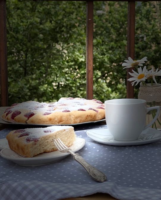 Crostata morbida alle ciliegie. Senza burro, uova e latte