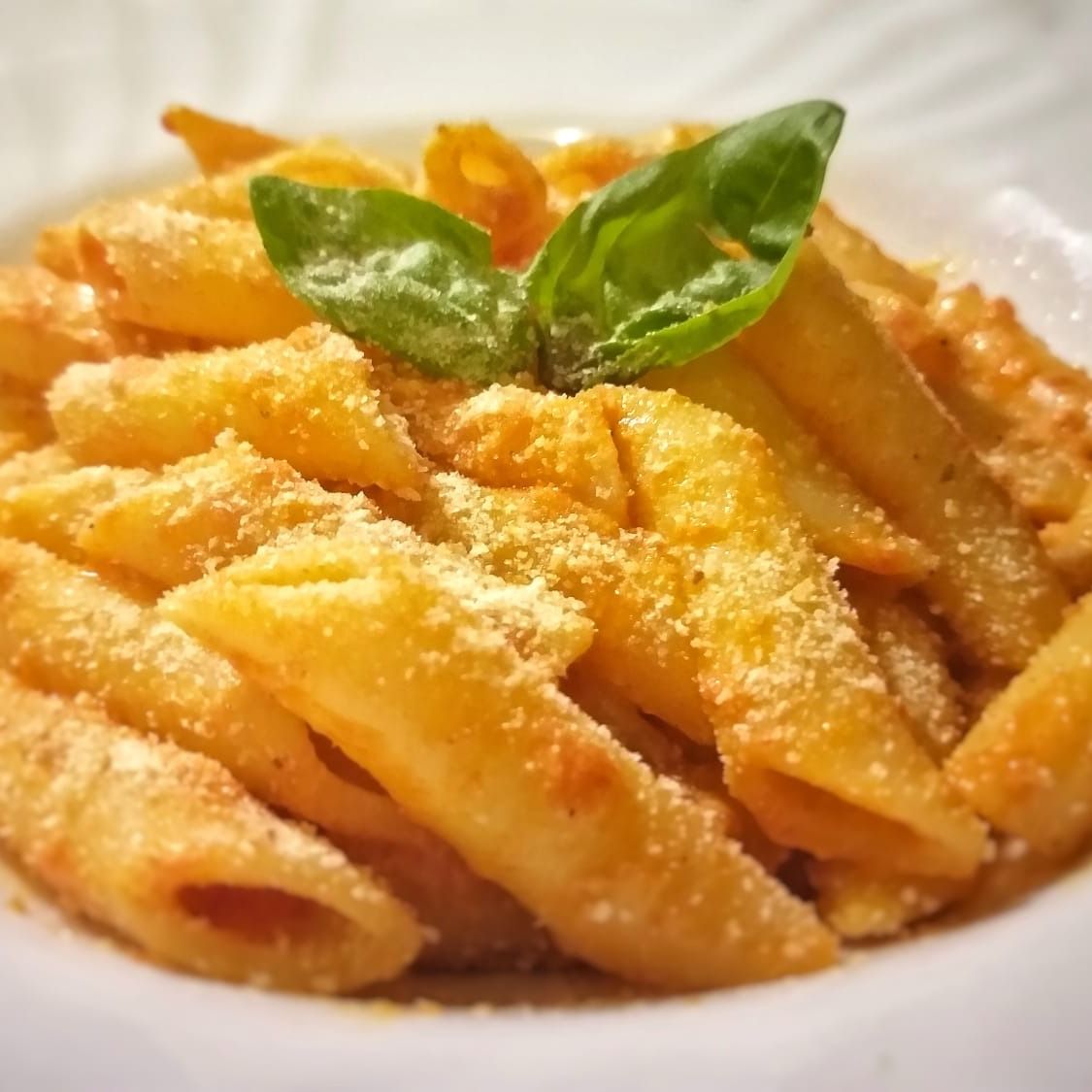 "Pennette cacio e ova"