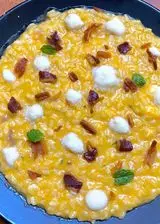 Ricetta Risotto alla zucca con petali di guanciale croccante e spuma di pecorino