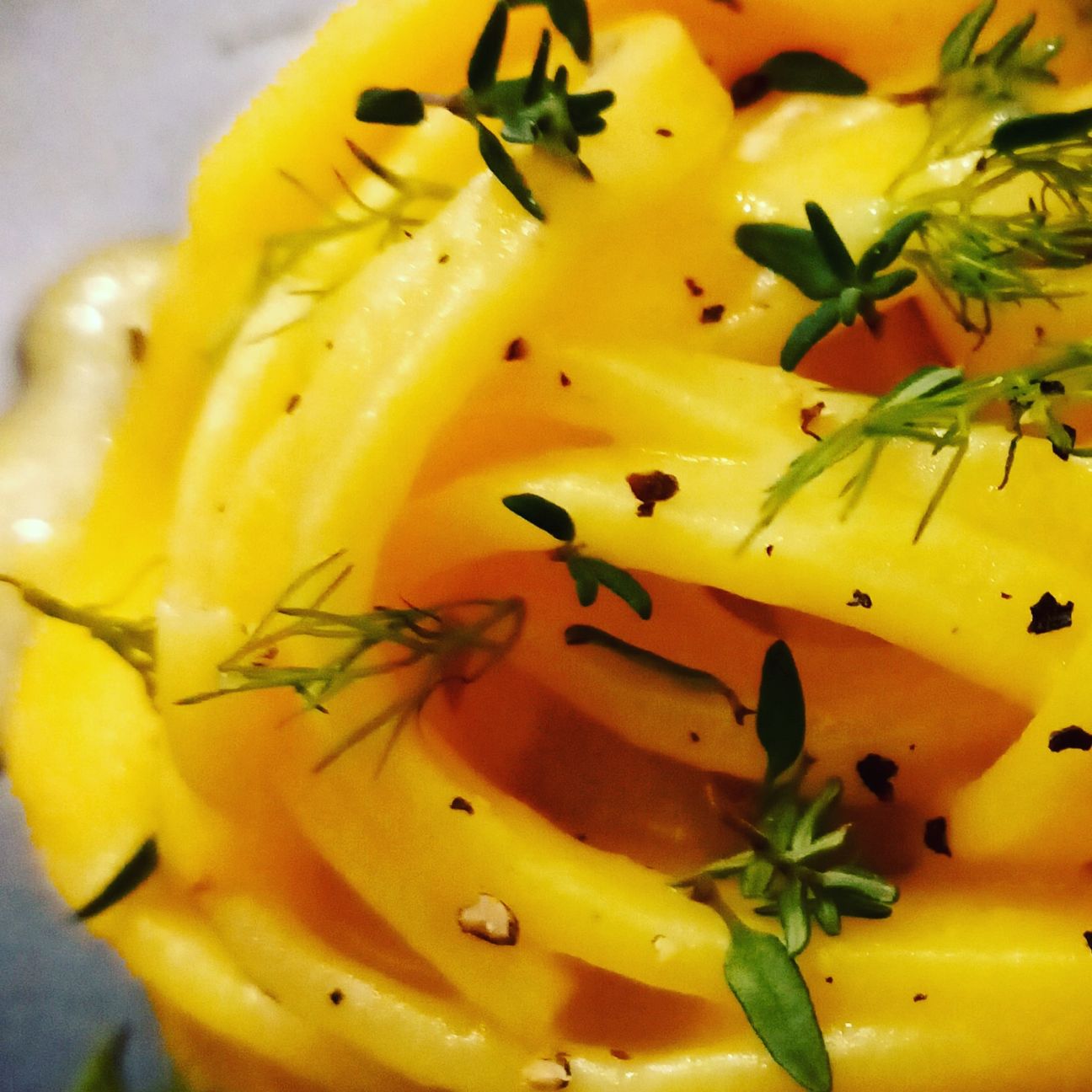 TAGLIOLINI ALLA CREMA DI ZAFFERANO