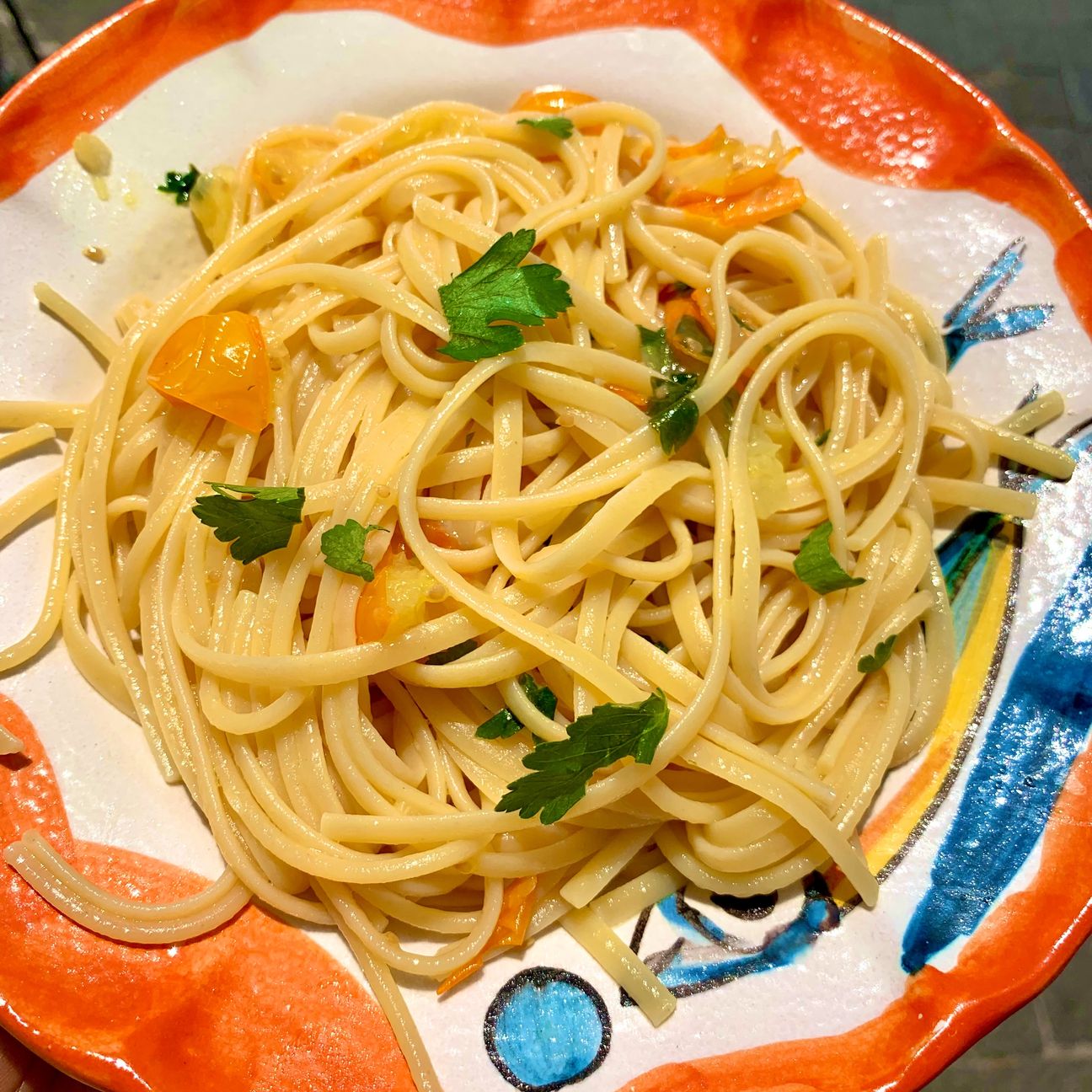 Linguine con colatura di alici e pomodorini gialli