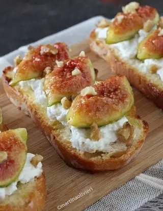 Ricetta Crostini con ricotta e fichi caramellati  di MartinaOlivieri