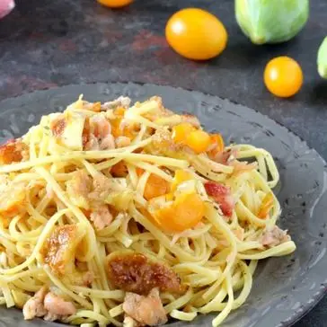 Ricetta Pasta con salmone, pomodorini gialli e fichi di MartinaOlivieri