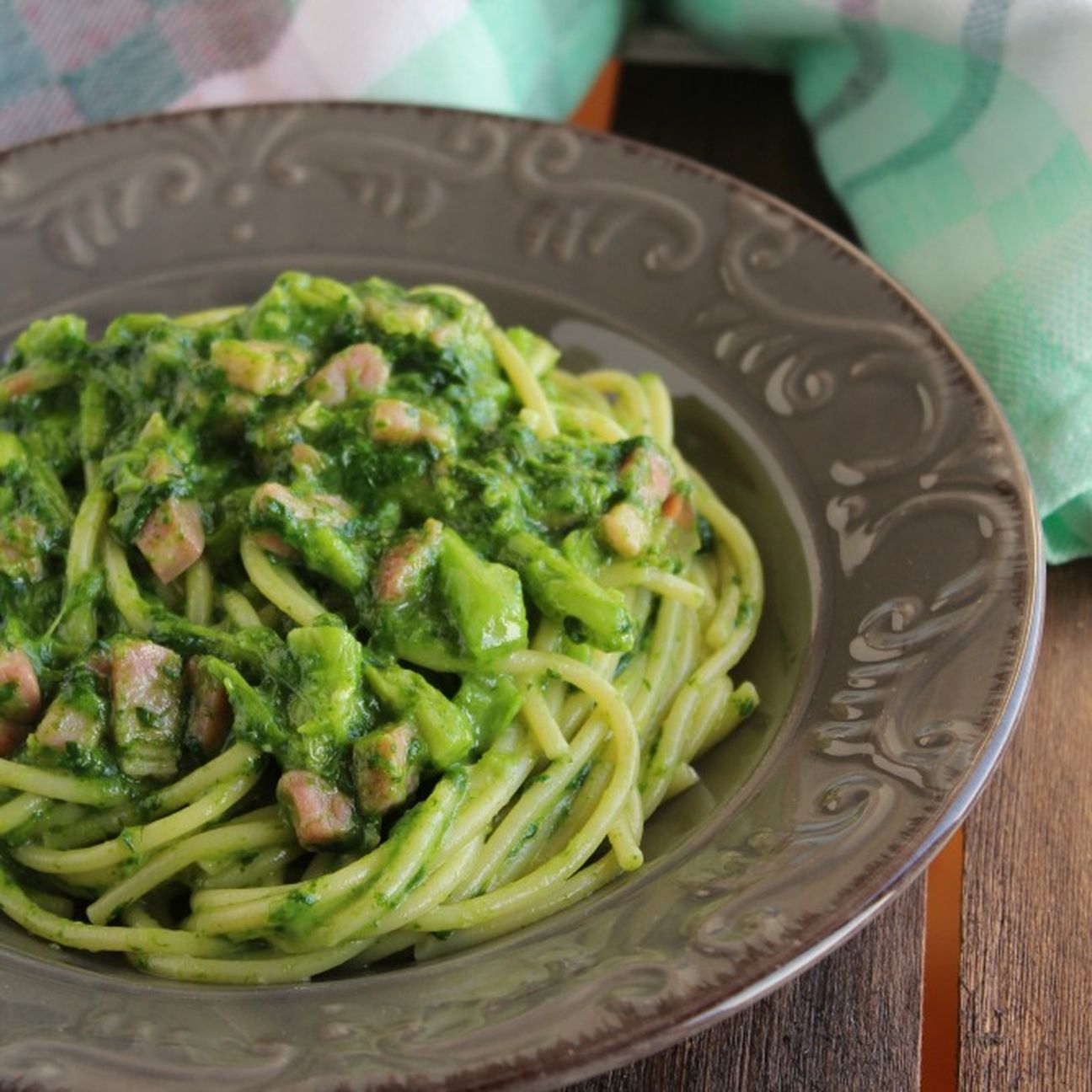 Pasta alla carbonara di cime di rapa