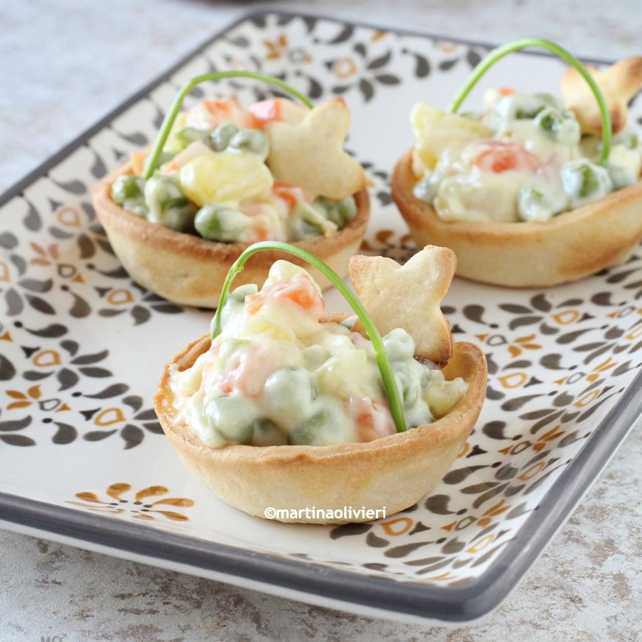 Cestini con insalata russa vegetariana
