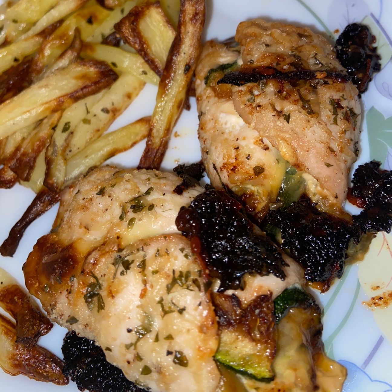Involtini di pollo con zucchine e formaggio