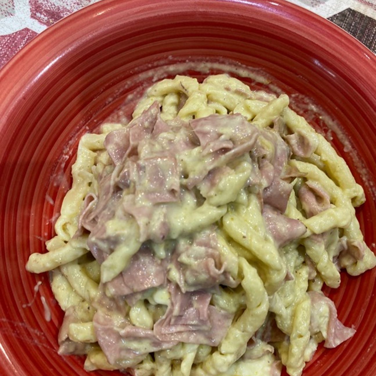 Pasta mortadella, crema di pistacchio e burrata