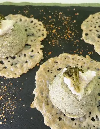 Ricetta Sformatini di broccoli e cavolfiori su parmigiano di loredana705