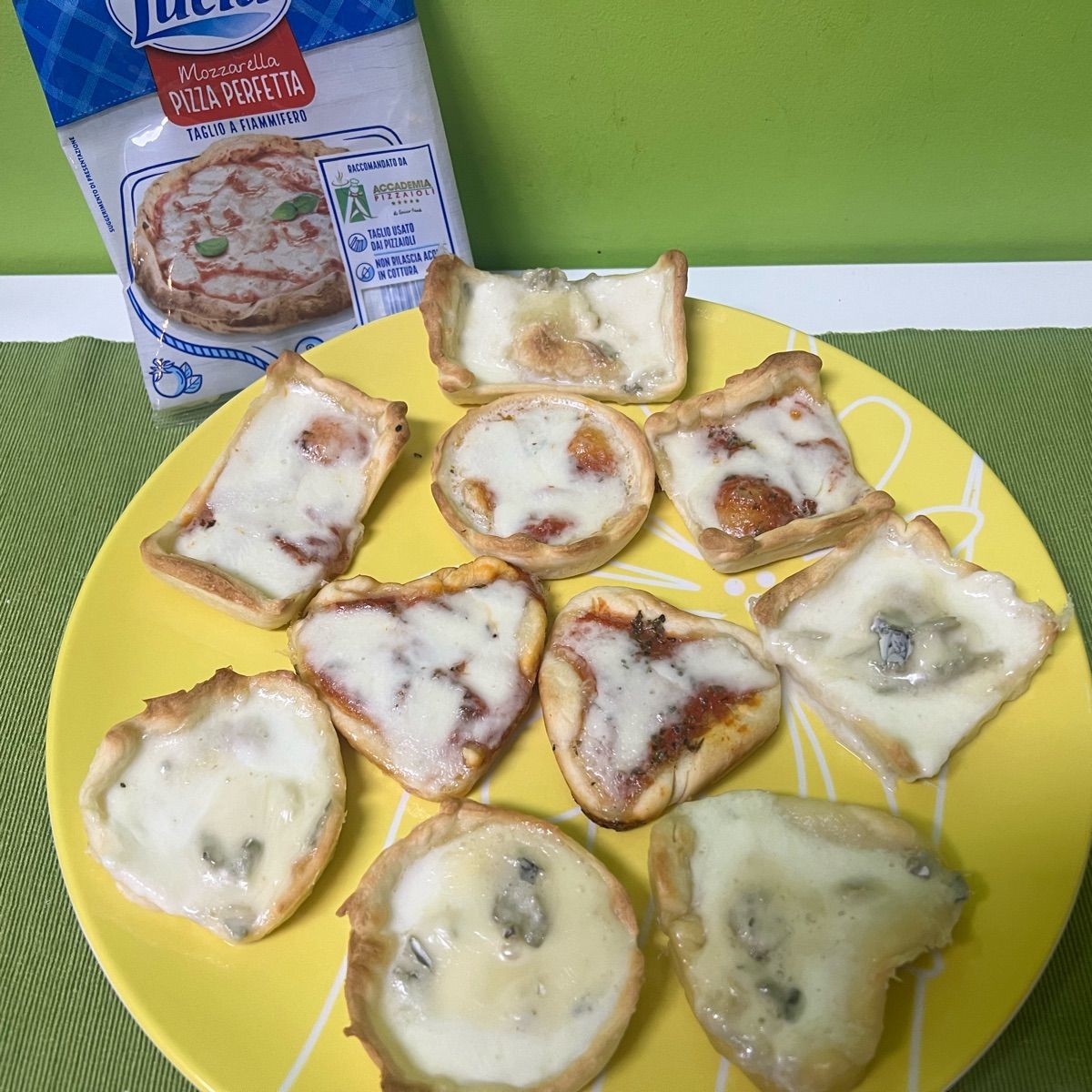 Pizzette bianche e rosse🍕🍕🍕