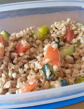 Ricetta Farro con pomodori, cetrioli, peperoni e tonno di silvy98