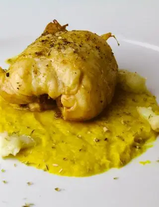 Ricetta Fusi di pollo marinati con crema di cavolfiore alla curcuma di cucinodite