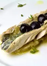 Ricetta Sgombro, cipolle, olive nere