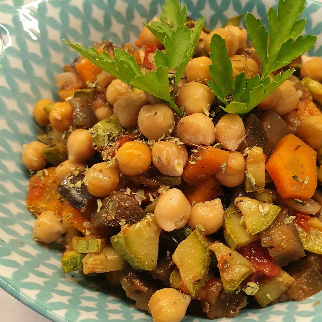 Dadolata di verdure miste con ceci