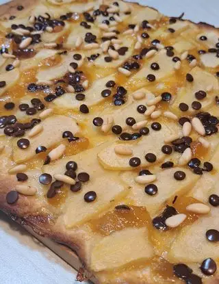 Ricetta Focaccia con mele, cioccolato e pinoli di samuincucina