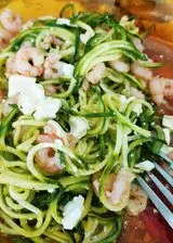 Ricetta Spaghetti di zucchine con gamberetti e feta