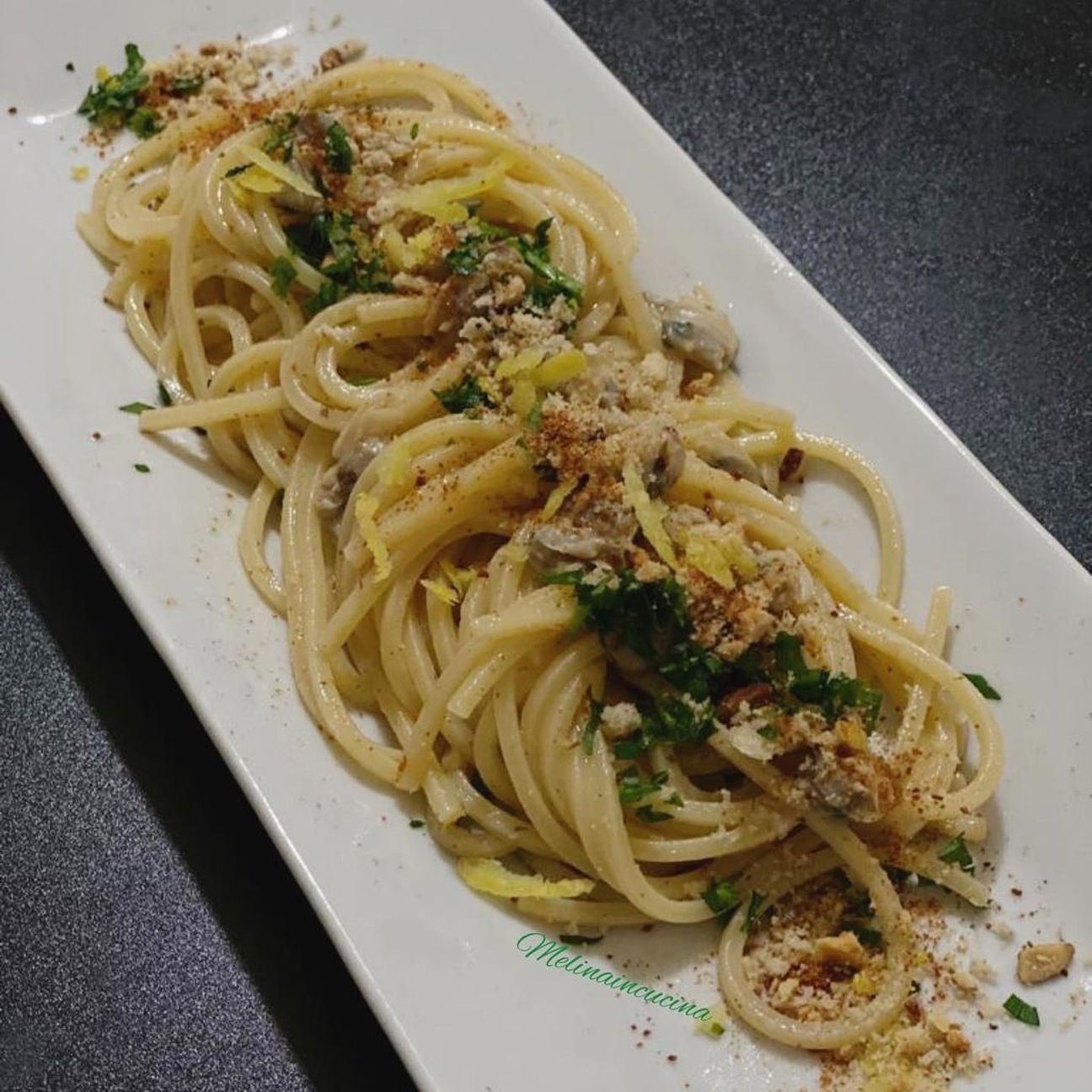 Spaghetti alla chitarra con lupini e bottarga di