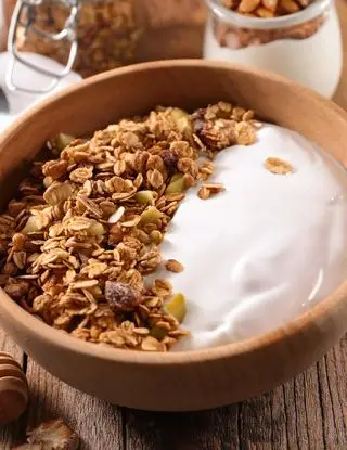 Ricetta Yogurt e granola di francesca_garozzo