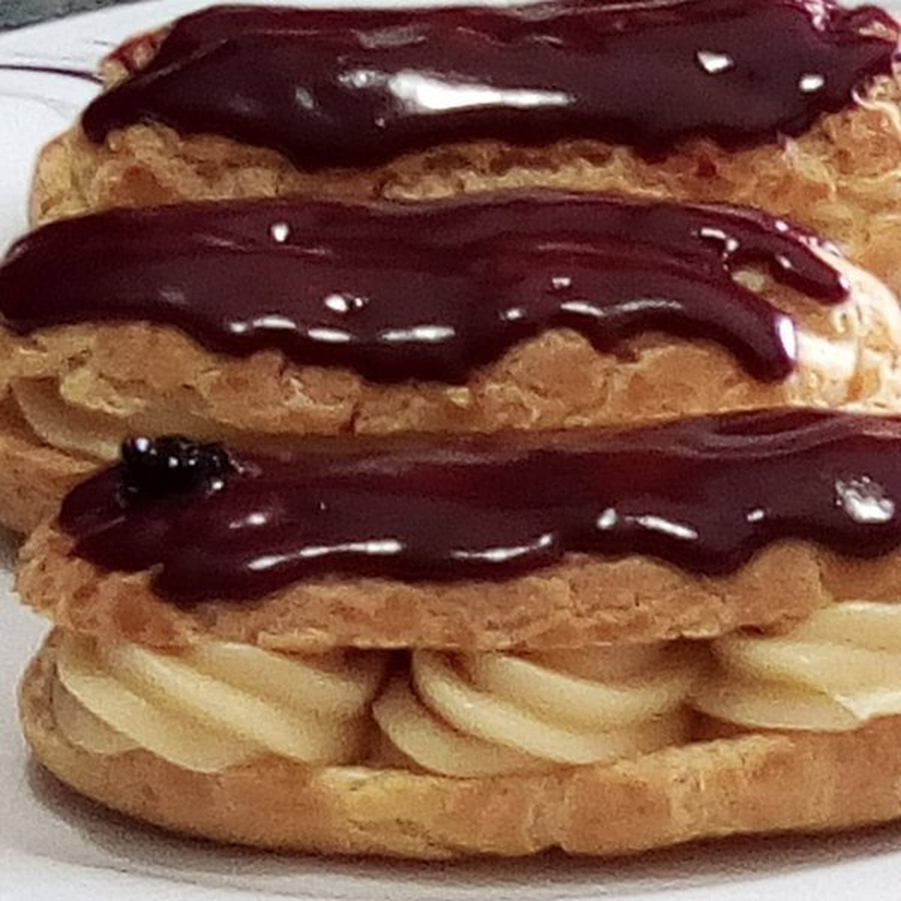 Eclair con crema pasticcera e more