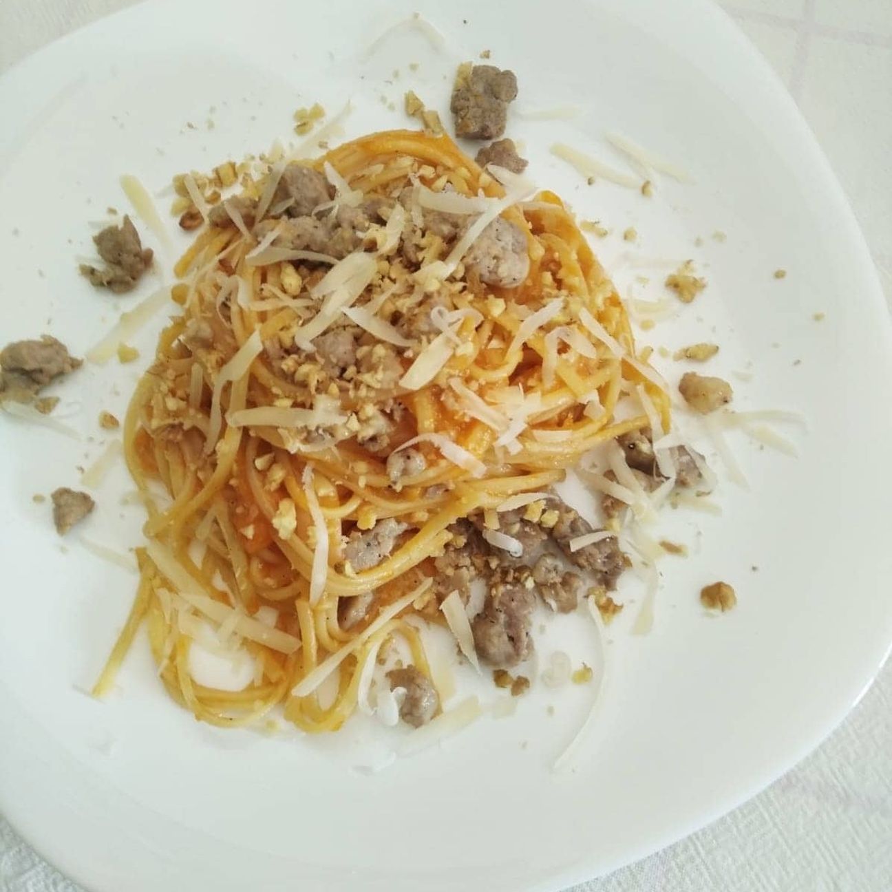 Spaghetti zucca e salsiccia
