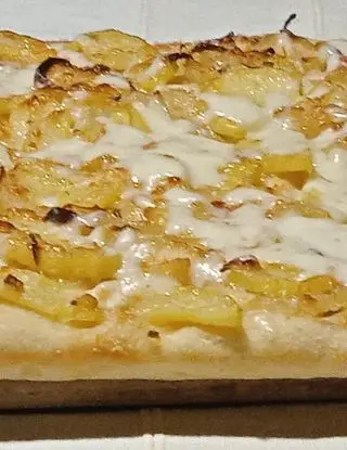 Ricetta Pizza con patate di rosellinalaurianti