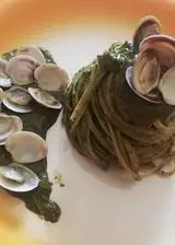 Ricetta Linguine pesto e vongole