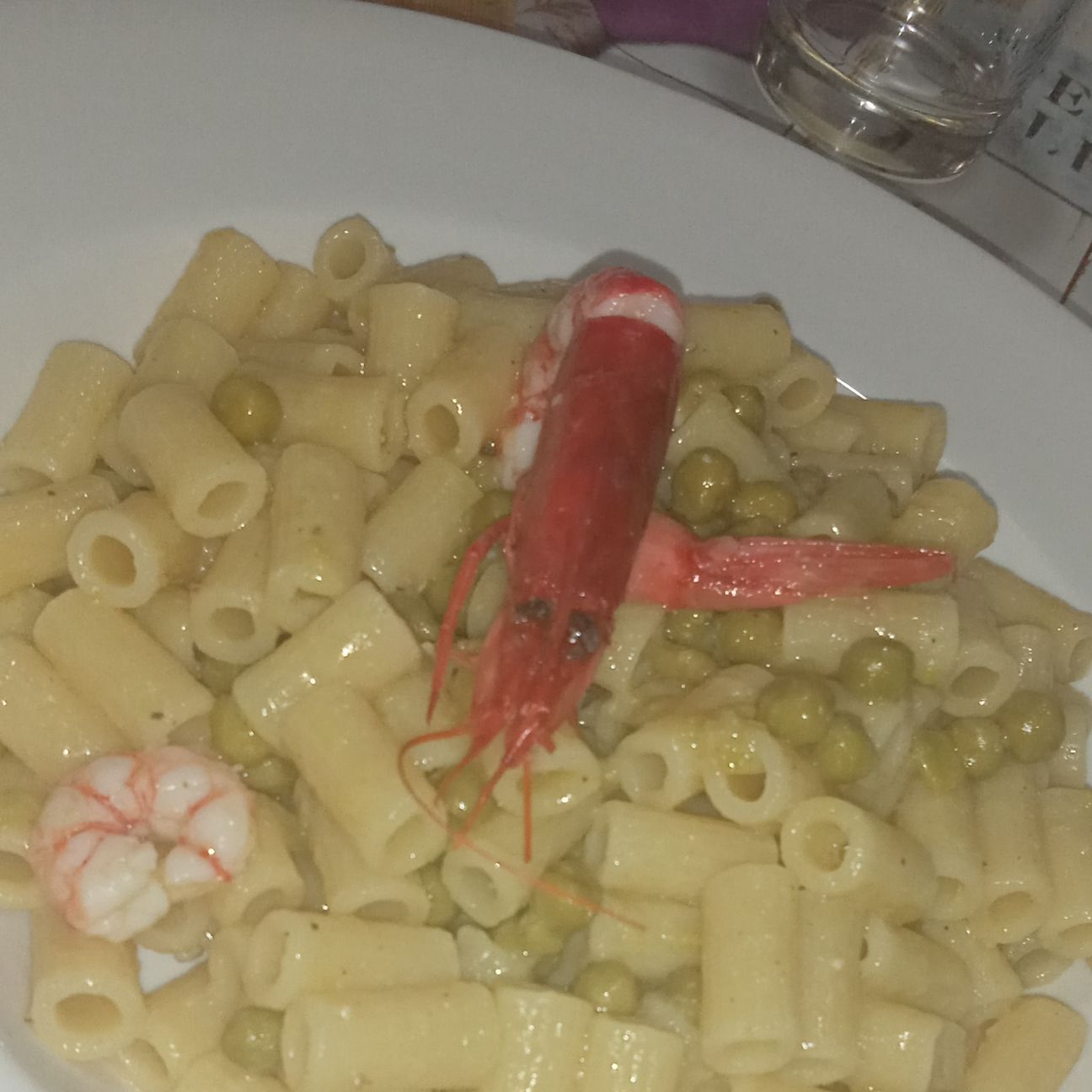 Piselli e gamberi rossi