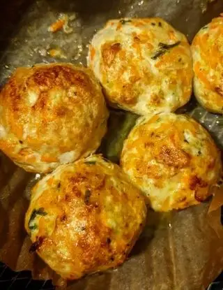 Ricetta Polpette con macinato di pollo, carote e albume. di metalchef_89