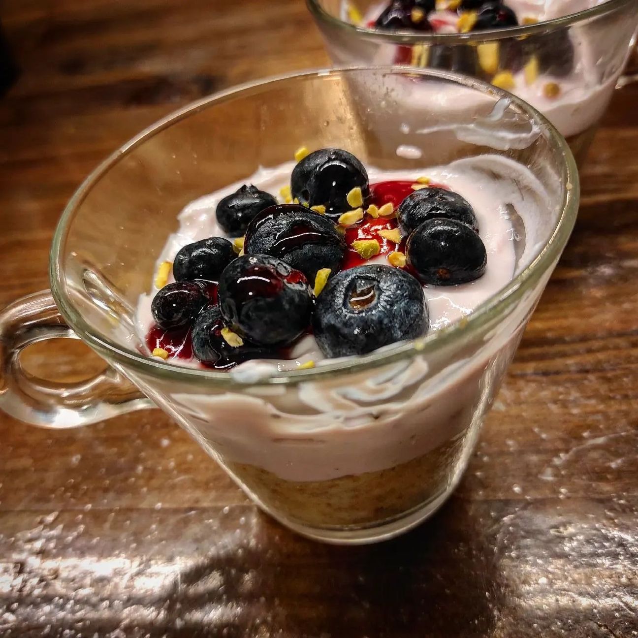 Dolcino in tazza con avanzi di ciambellone