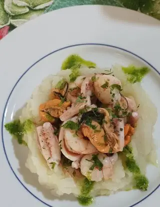 Ricetta #strombolicchio di patate con insalata di mare# di Carmelita