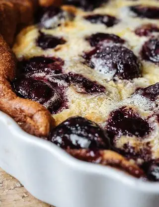 Ricetta Clafoutis Tart alle ciliegie - Flan alle ciliegie racchiuso in un fragrante guscio di pasta frolla di cristina139