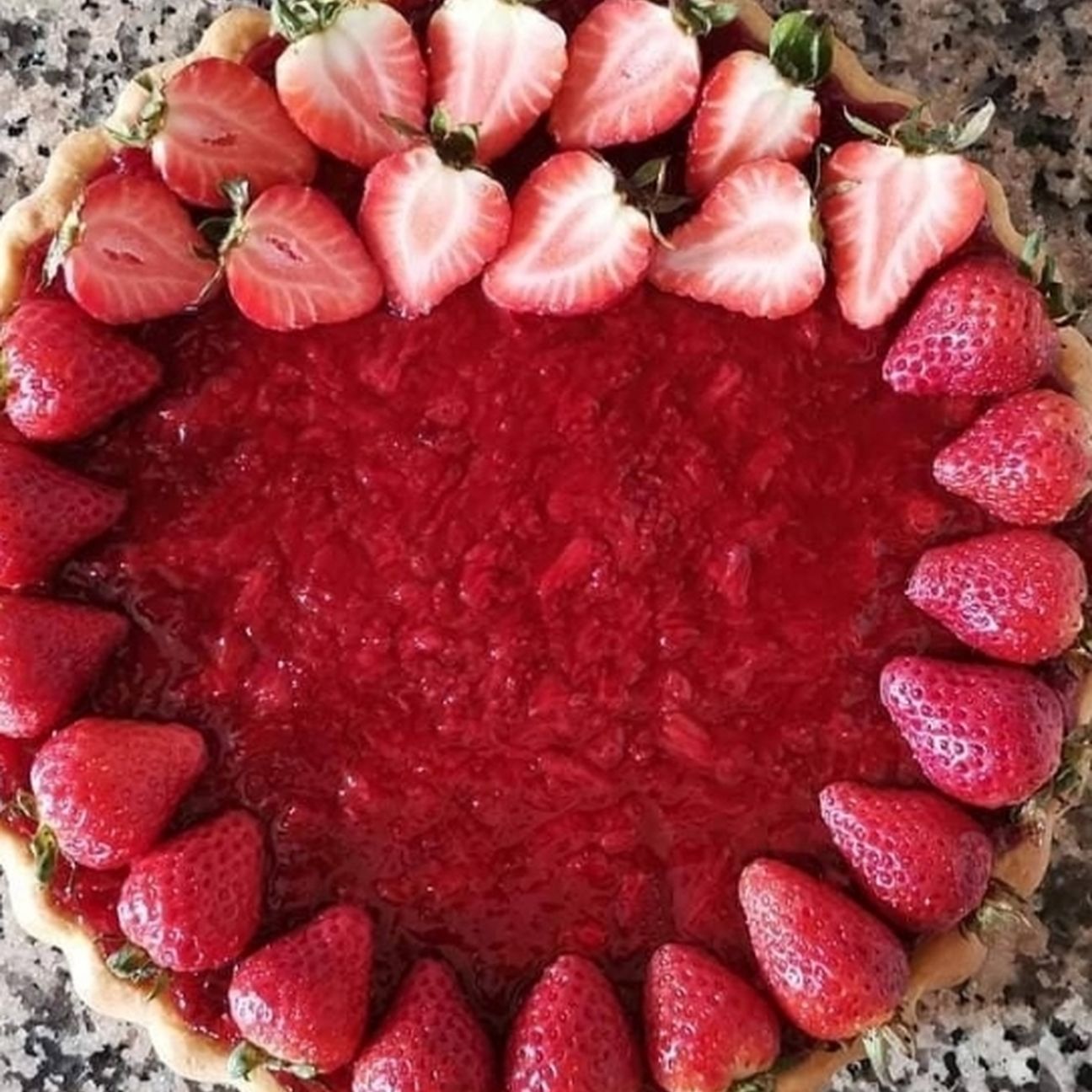 CROSTATA CON CREMA AL LATTE E FRAGOLE 🍓