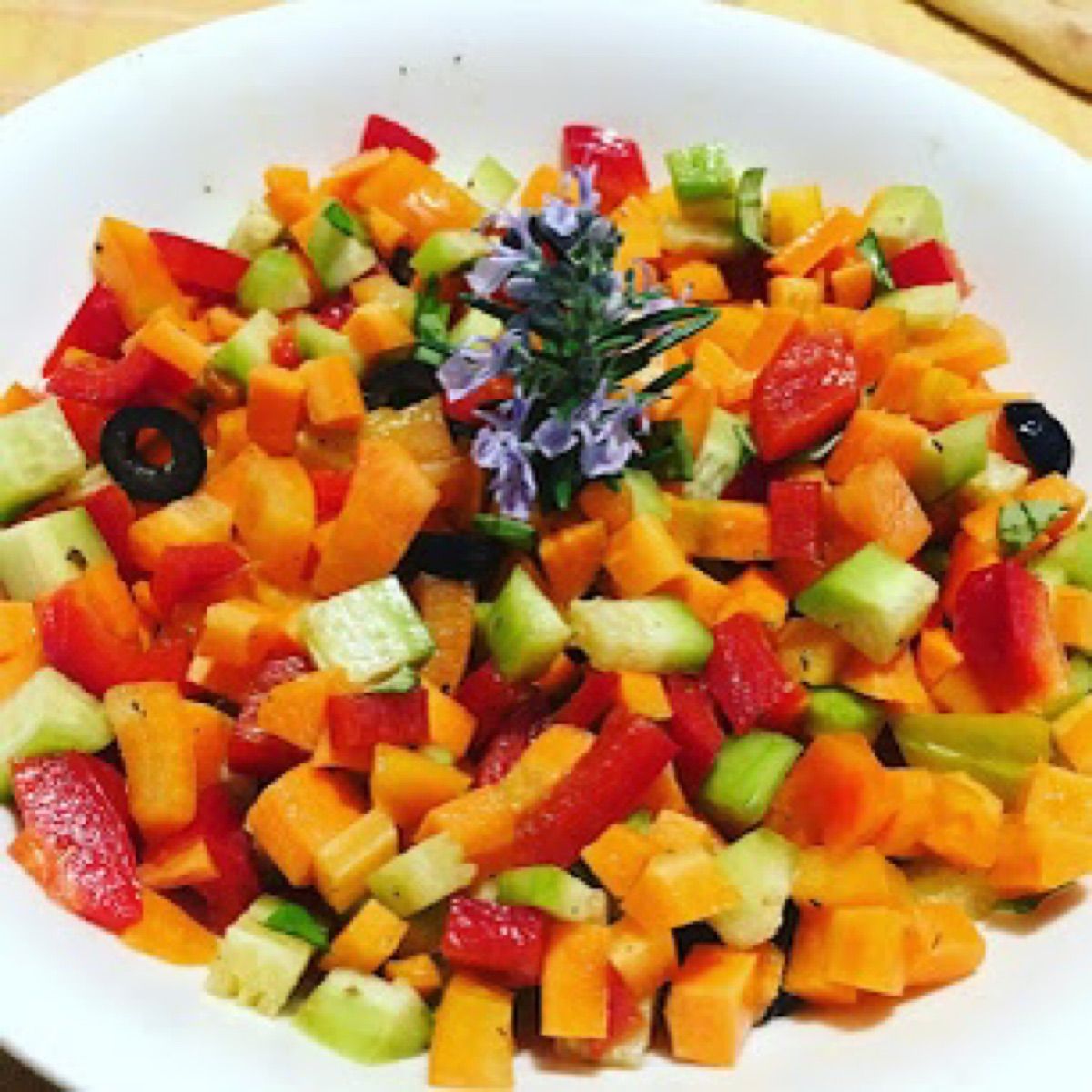 Dadolata di verdure estive a crudo