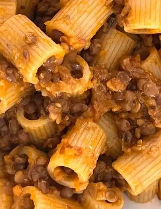 Ricetta Mezze maniche con ragù di lenticchie di CucinareLIGHTconAnna