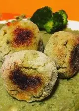 Ricetta Polpette di broccoli su letto di pure di fave