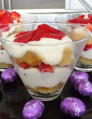 Ricetta Tiramisù rivisitato di colomba con crema al cioccolato bianco e fragole di bea27
