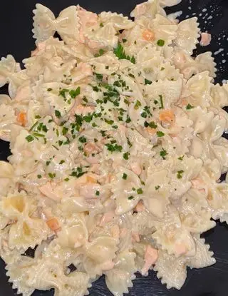 Ricetta Farfalle al salmone!!😍 di midivertoacucinare