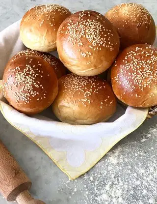 Ricetta Burger buns 🍔 😍 di midivertoacucinare