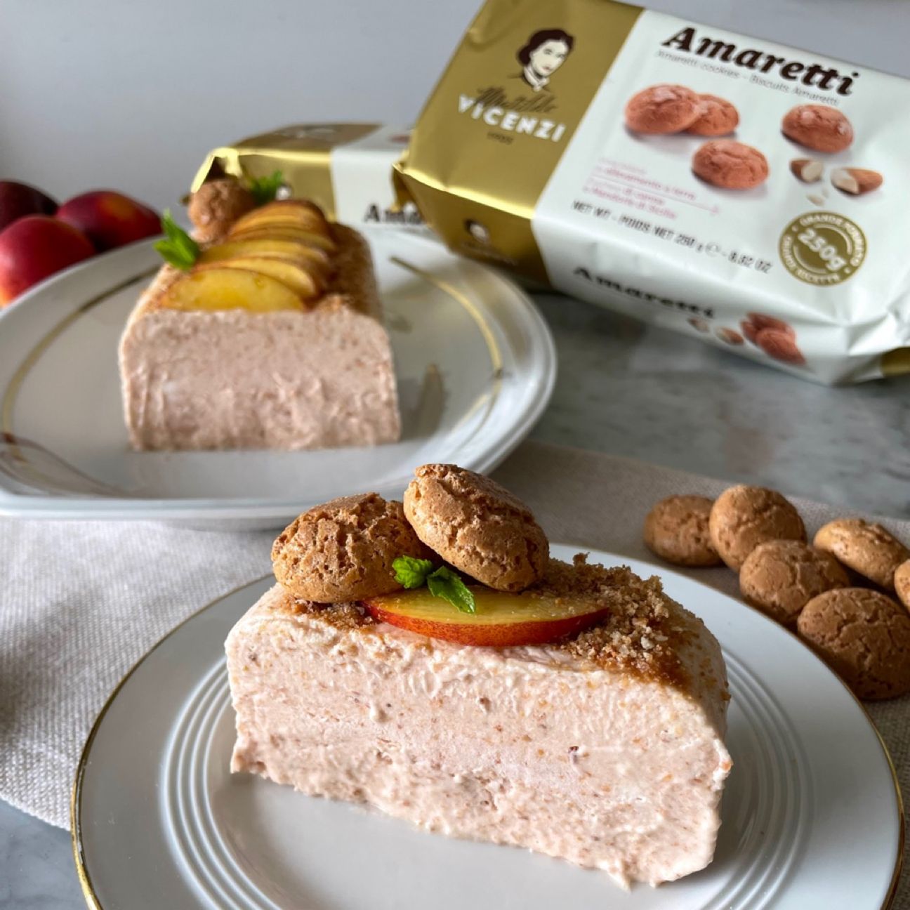 Semifreddo pesche e amaretti