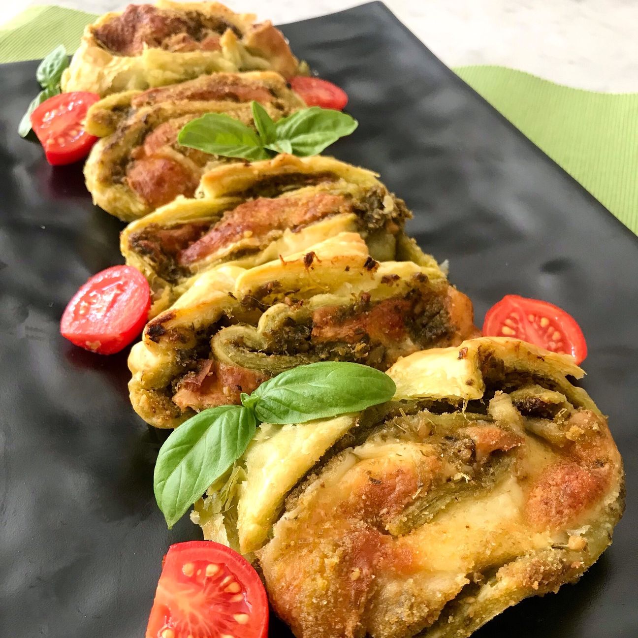 Girelle al pesto e scamorza affumicata 😍