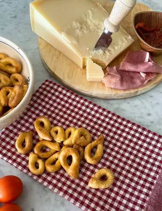 Ricetta Taralli alla pizzaiola🍅😋 di midivertoacucinare